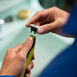 ریش تراش فیلیپس QP2724