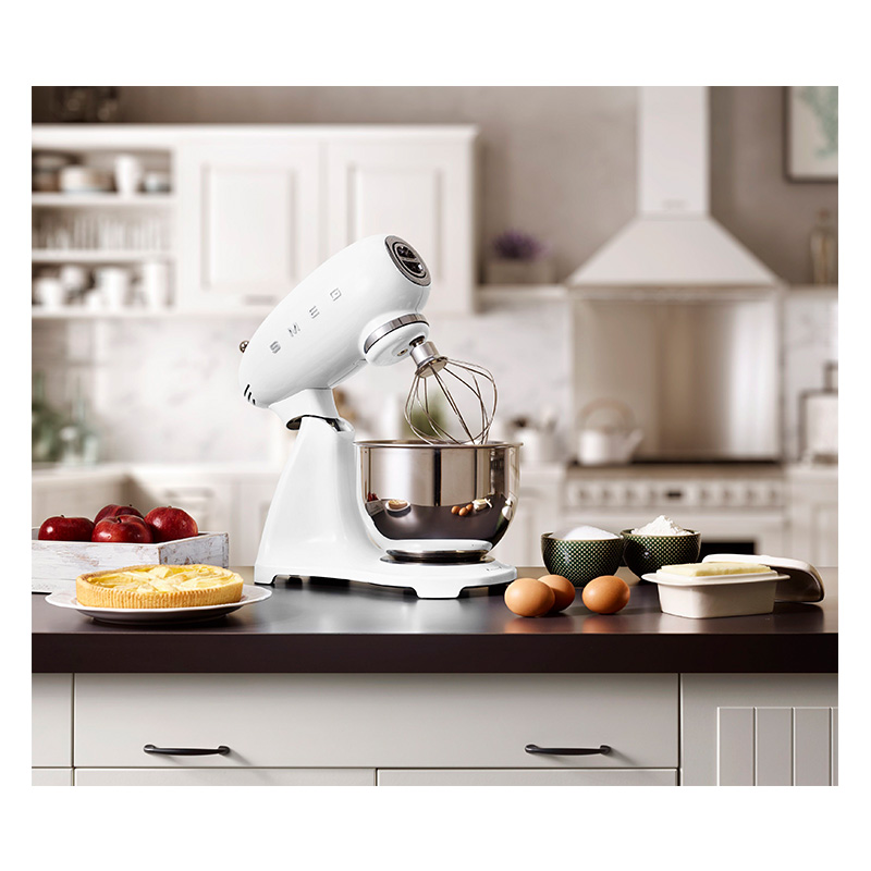 همزن برقی اسمگ مدل SMEG SMF05WH
